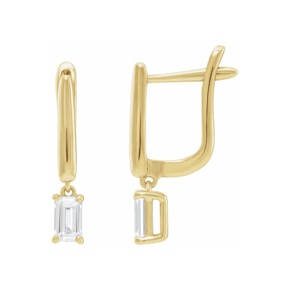 Aretes colgantes de diamantes de laboratorio de talla esmeralda (3/4 quilates)