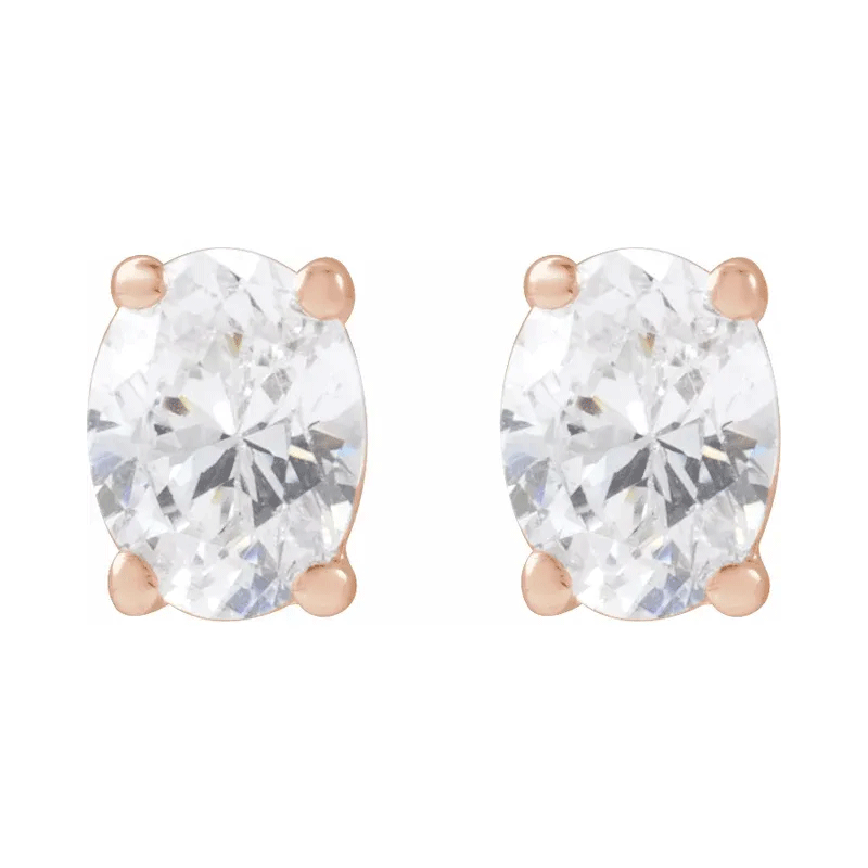 Aretes con diamantes de laboratorio de talla ovalada (1/3 quilates)