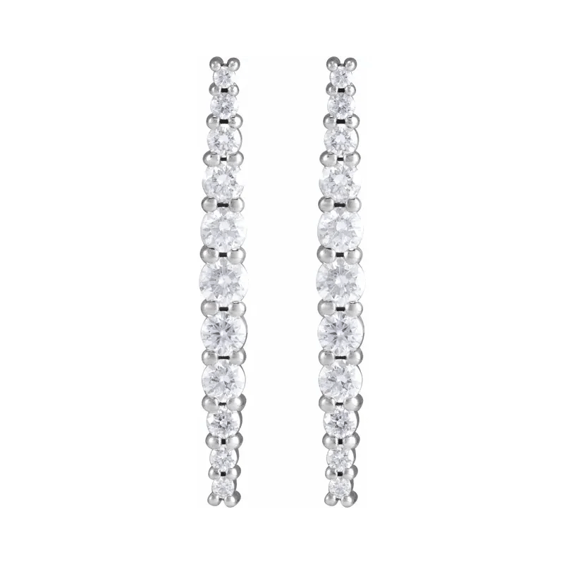 Aretes colgantes con diamantes de laboratorio graduados (1/2 qt)