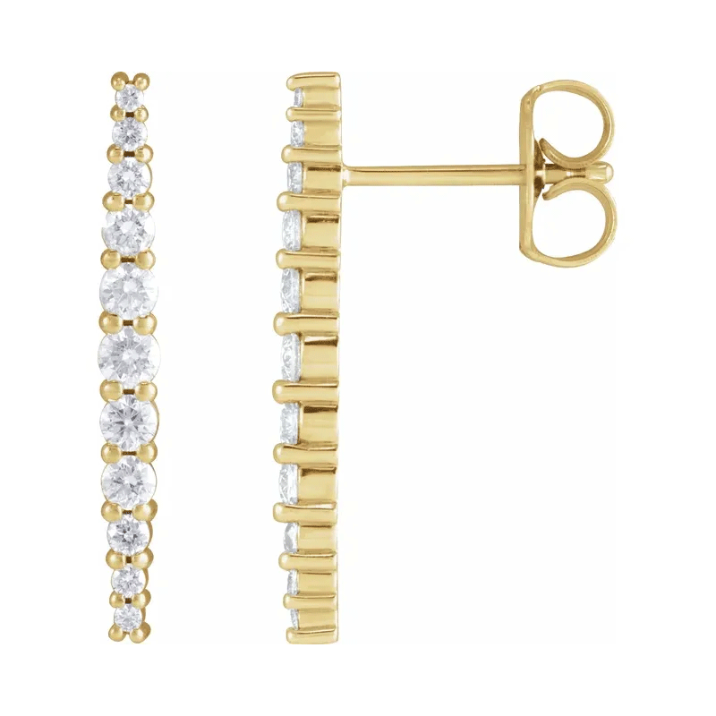 Aretes colgantes con diamantes de laboratorio graduados (1/2 qt)