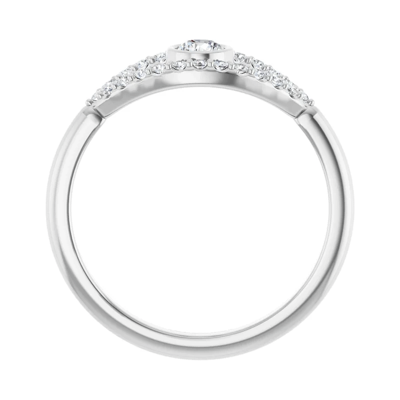 Anillo solitario de diamante de laboratorio de talla Asscher (1/4 ct)